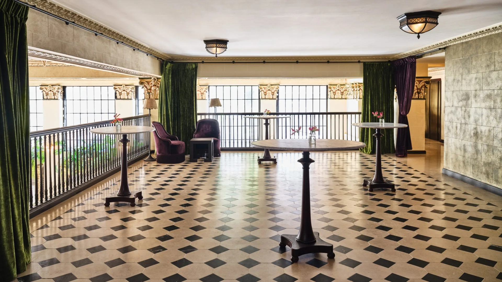 Mezzanine at Ristorante Per L’Ora