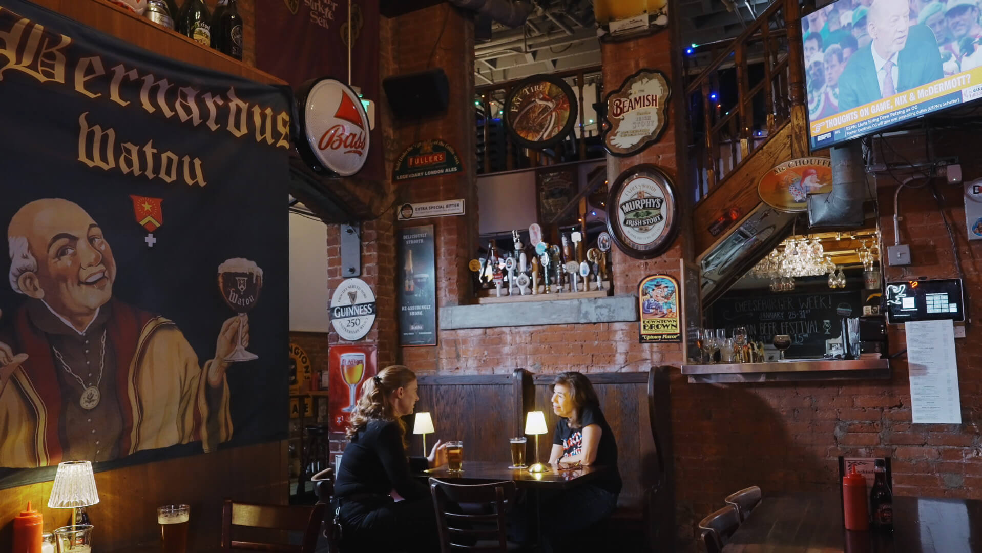 Lucky Baldwins Pub private dining