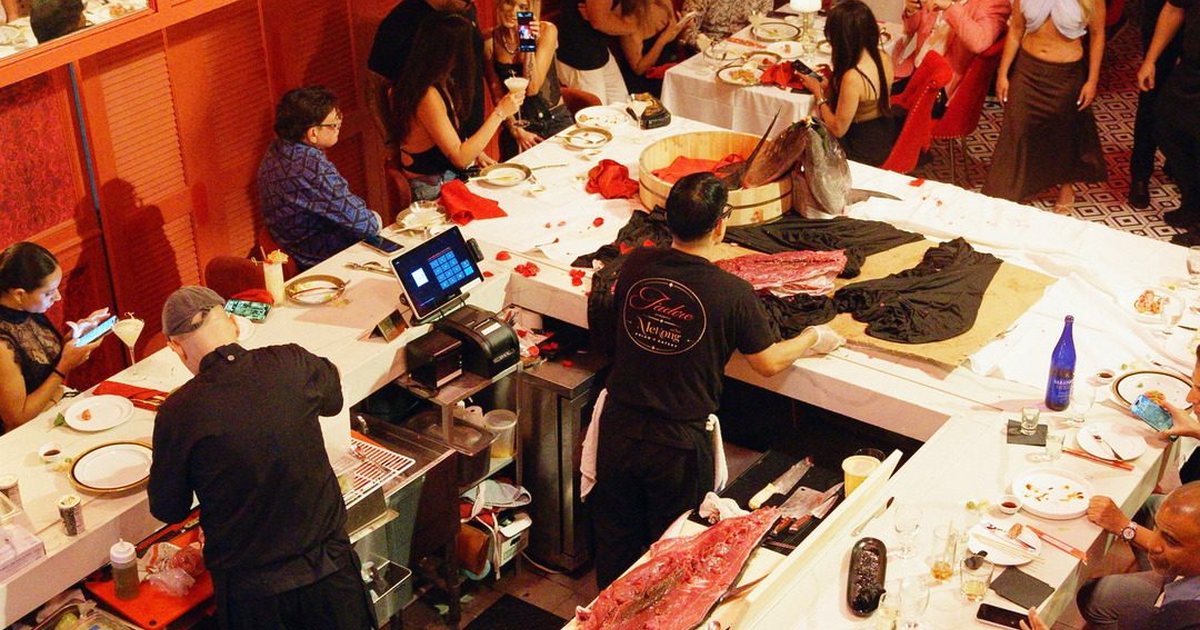 Long table at J'Adore Miami Beach