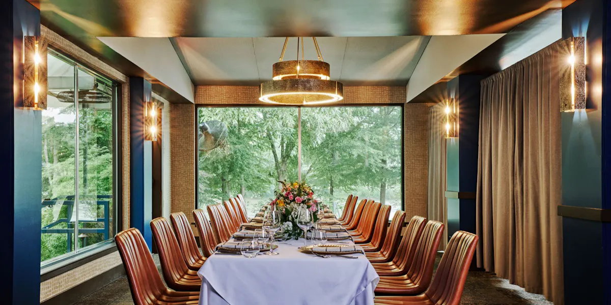 The Silver Oak Room at Ray's on the River