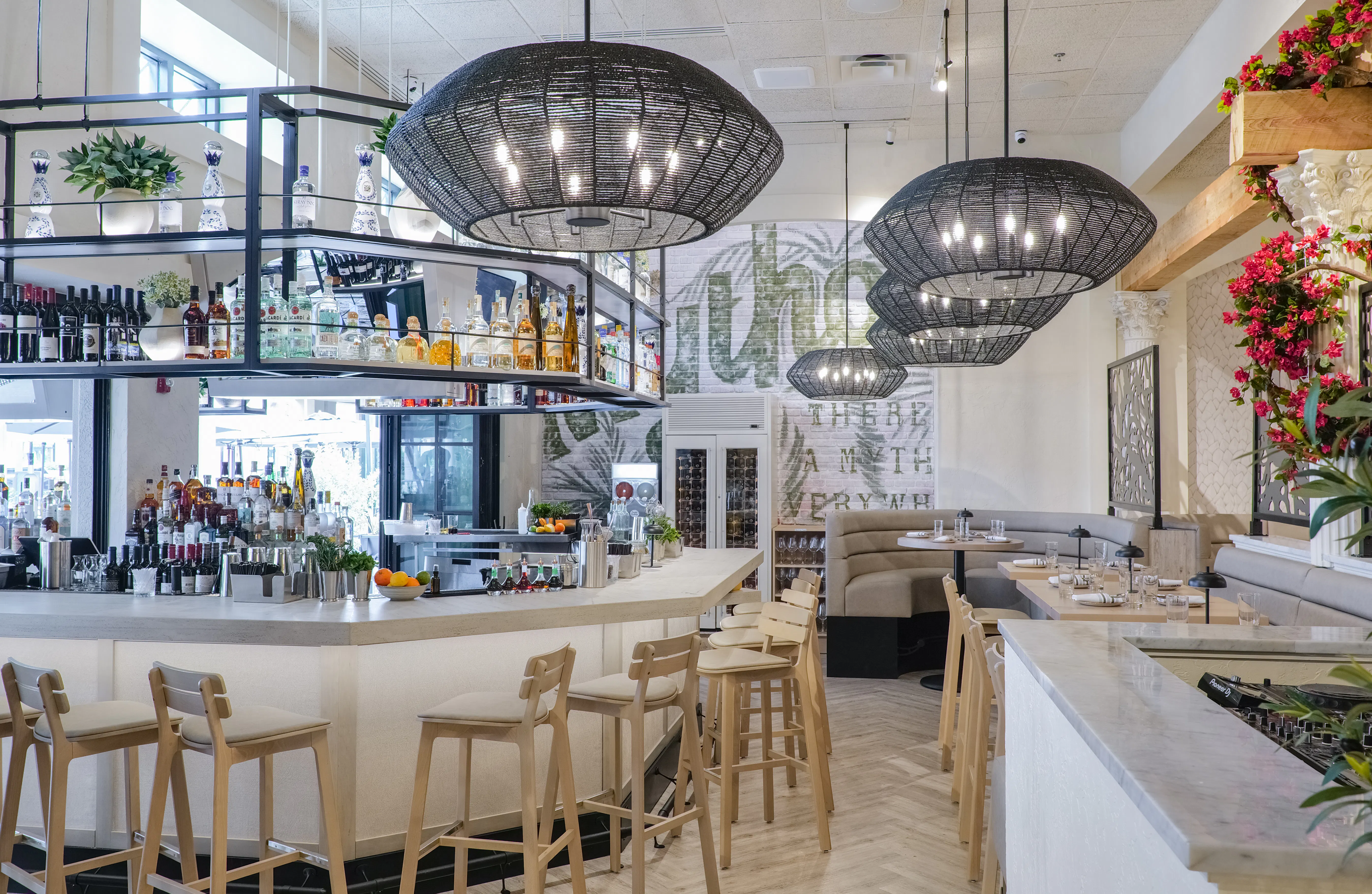 Bar Lounge at Violí Naples