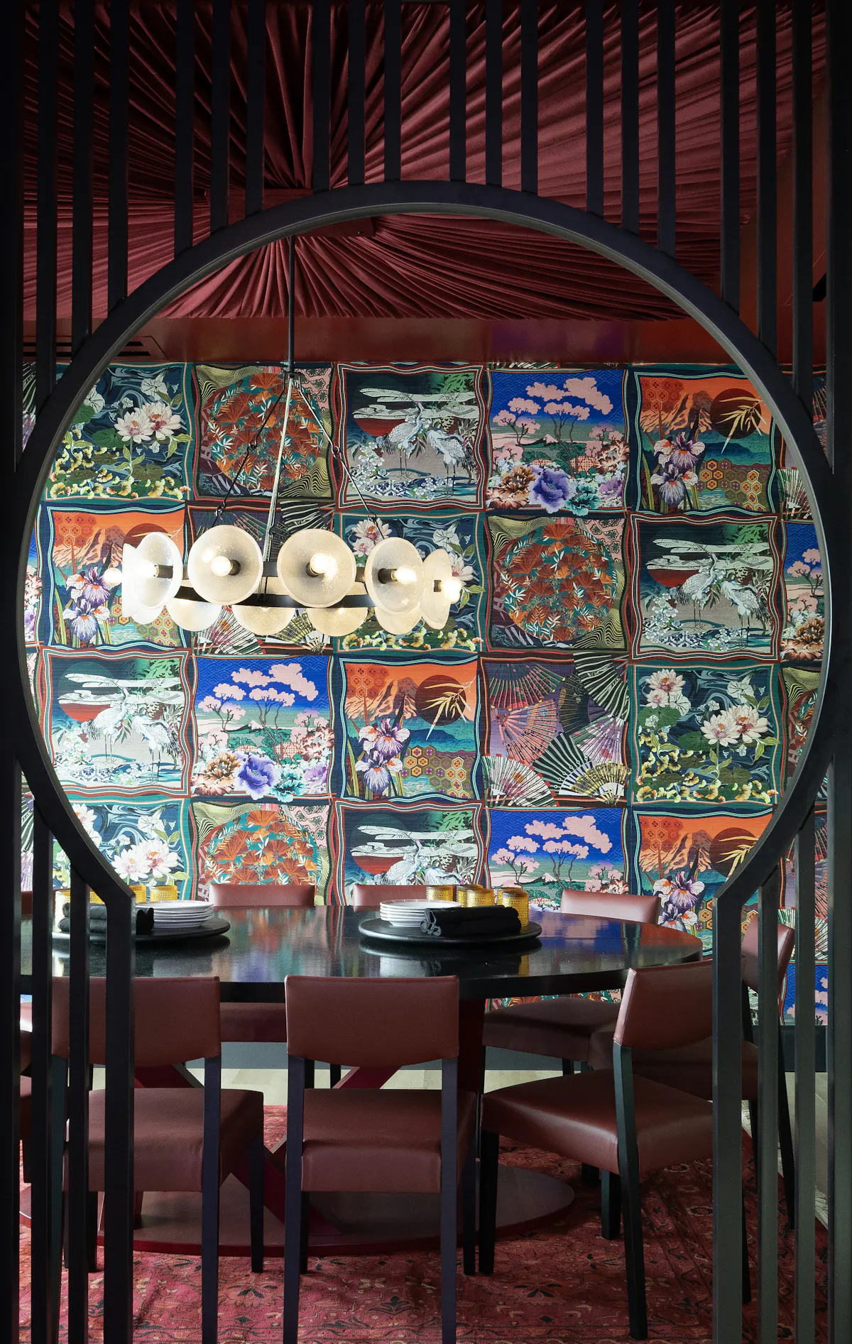 Key-Hole Room - Naples 11 Max at Blackbird Modern Asian