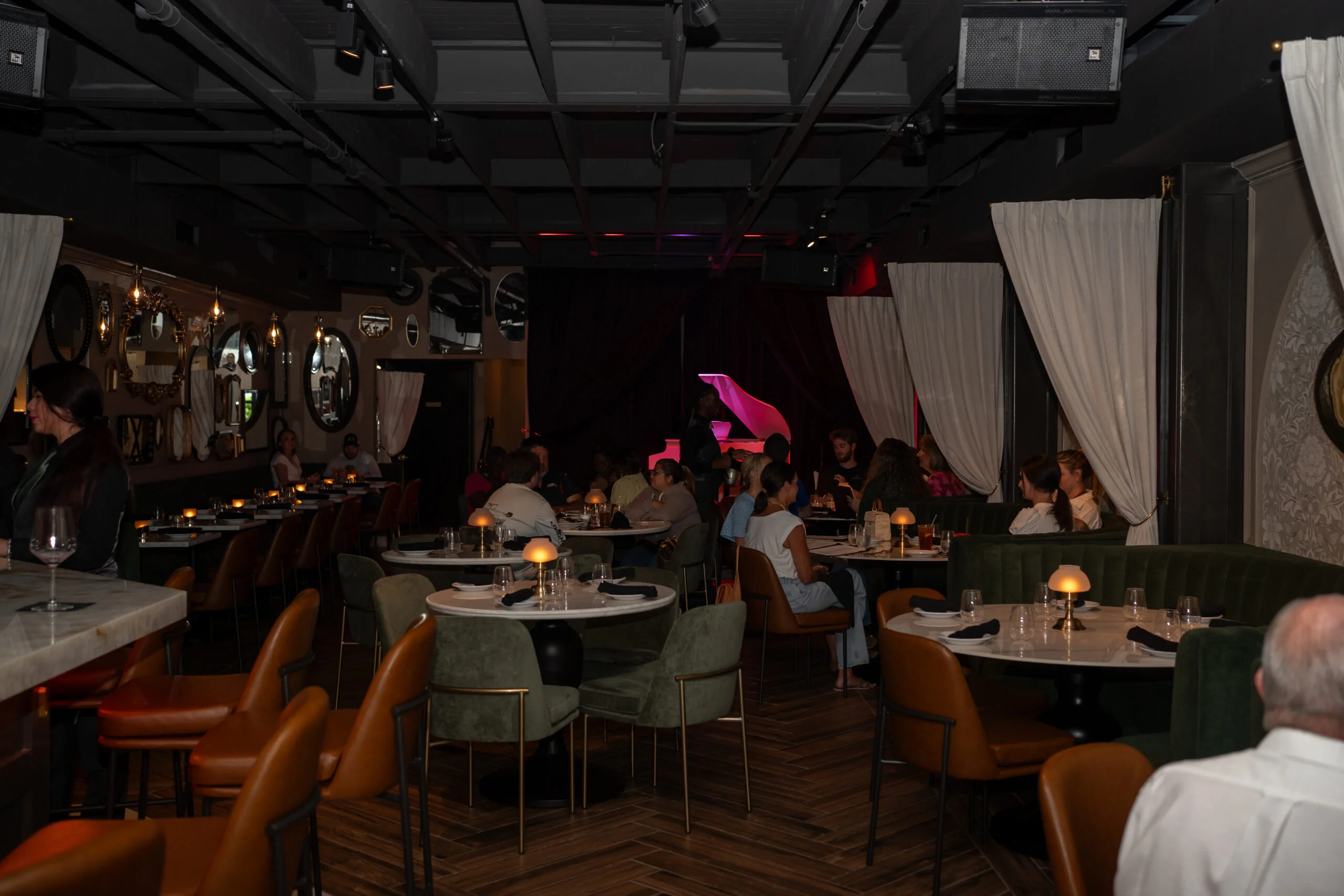 Speakeasy Lounge at Fancy's Southern Cafe
