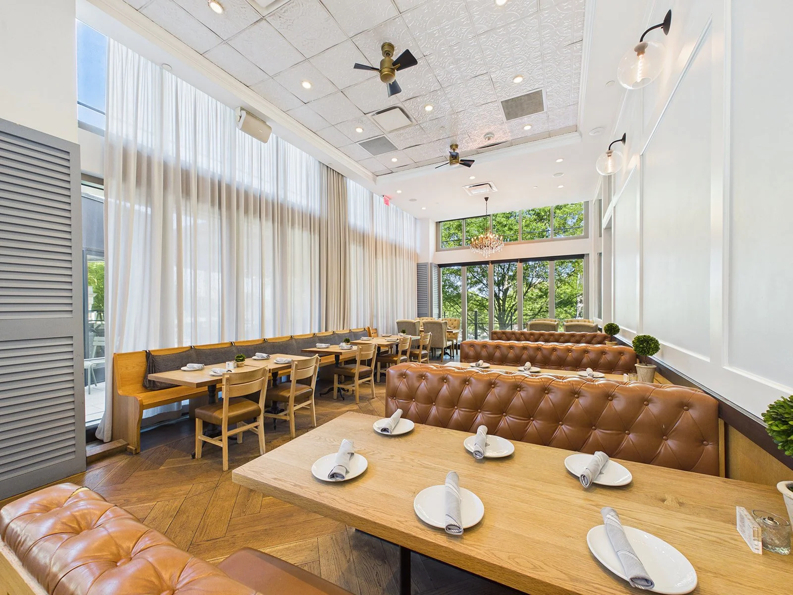 Peachtree Dining Room at The Southern Gentleman