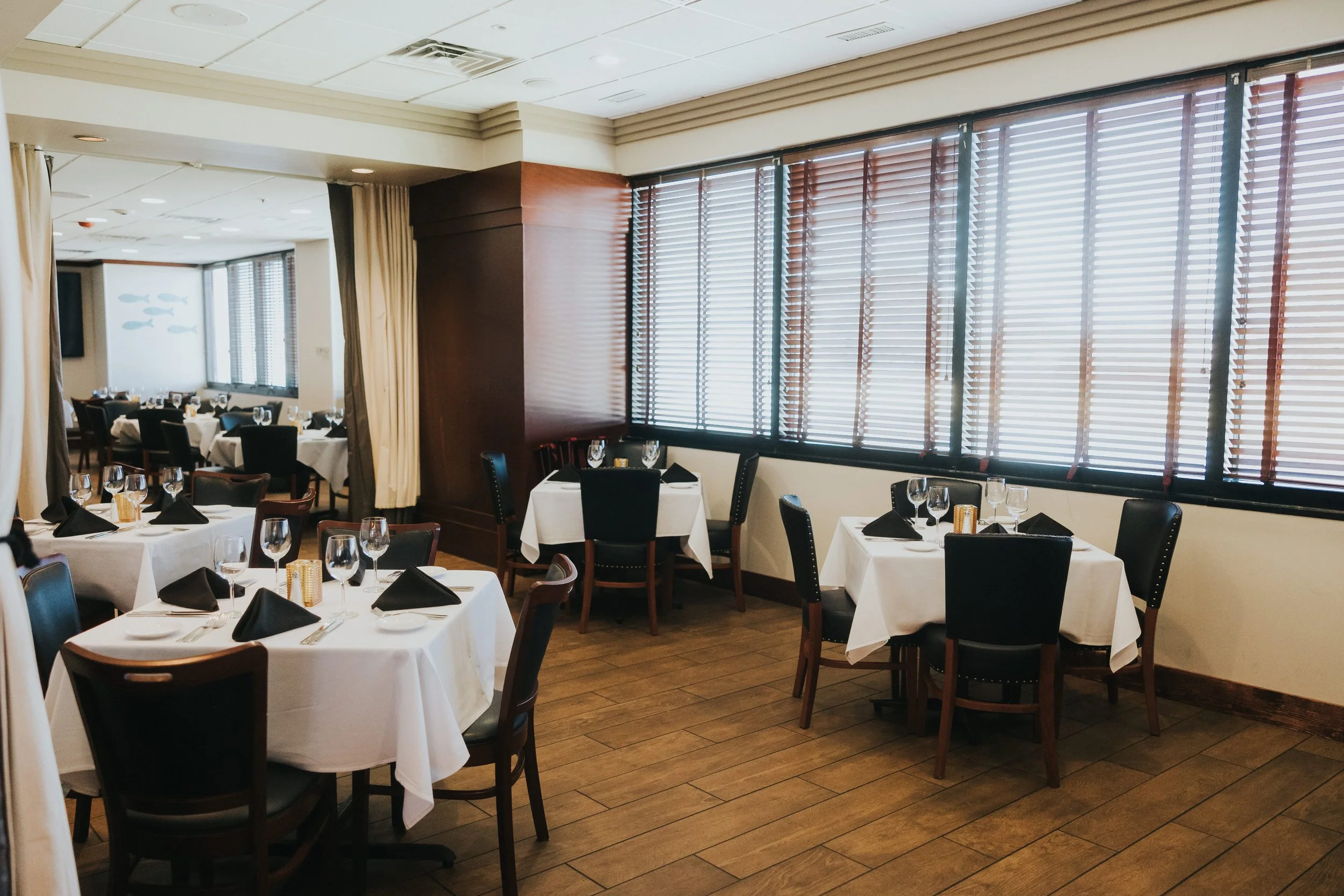 Desi Vega's Seafood and Prime Steaks private dining 2