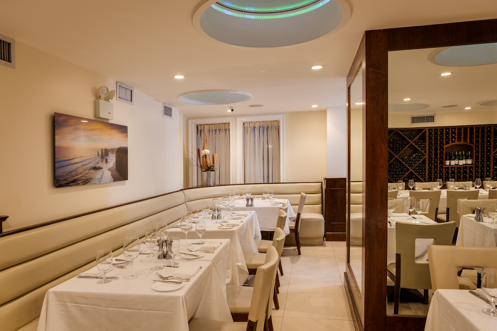 Alcove Room at Sea Fire Grill