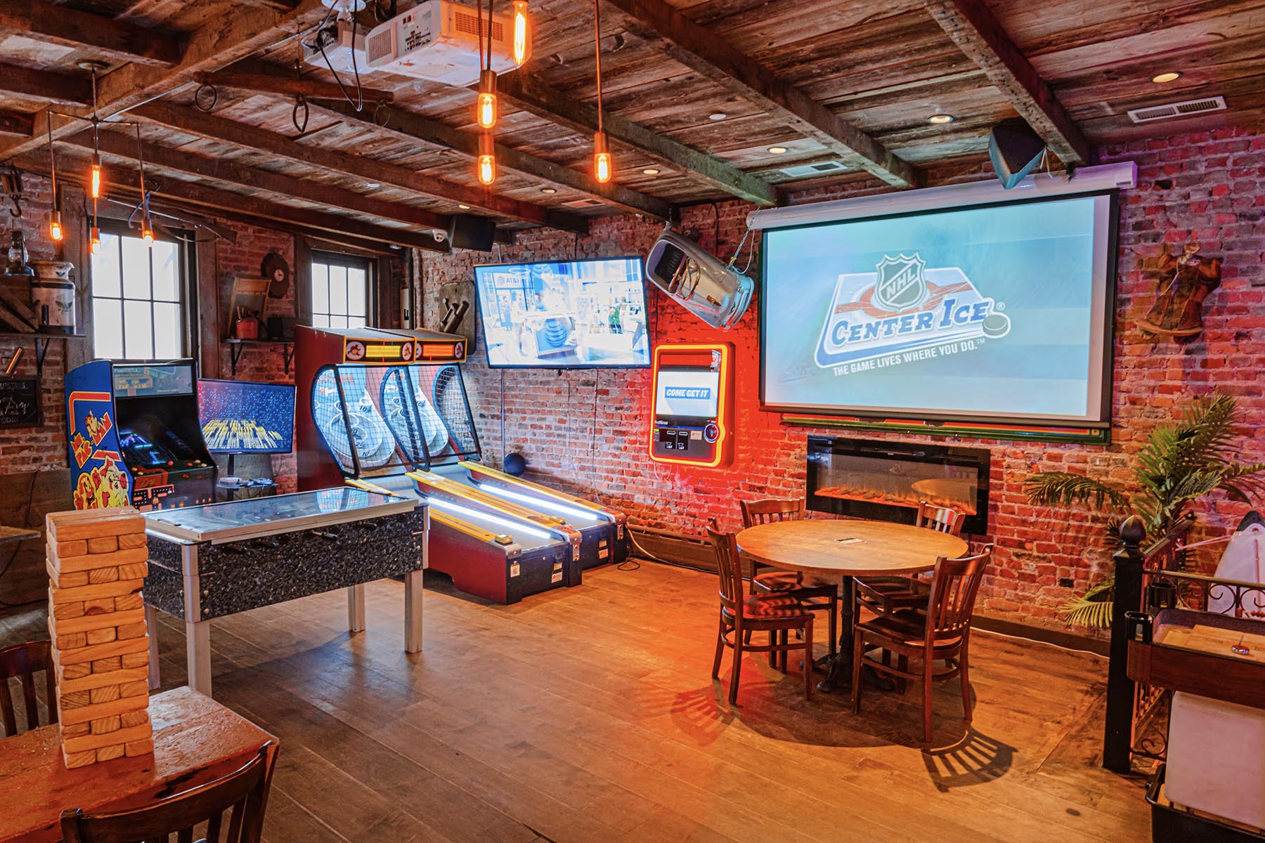 The Upstairs @ 66 at Route 66 Smokehouse