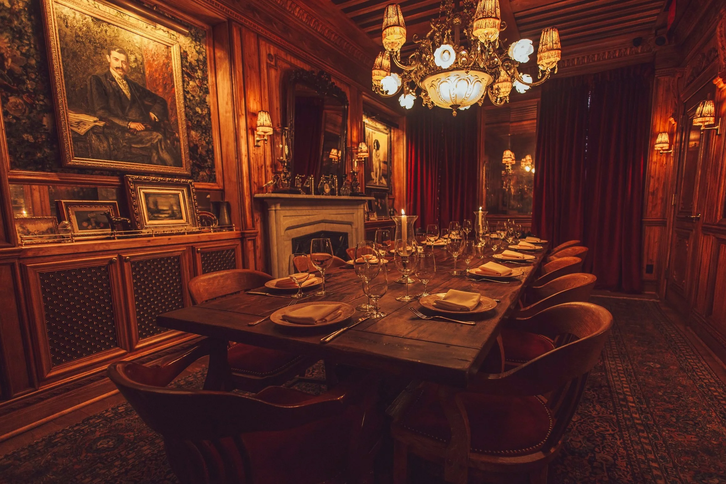 Private Dining Room at 4 Charles Prime Rib