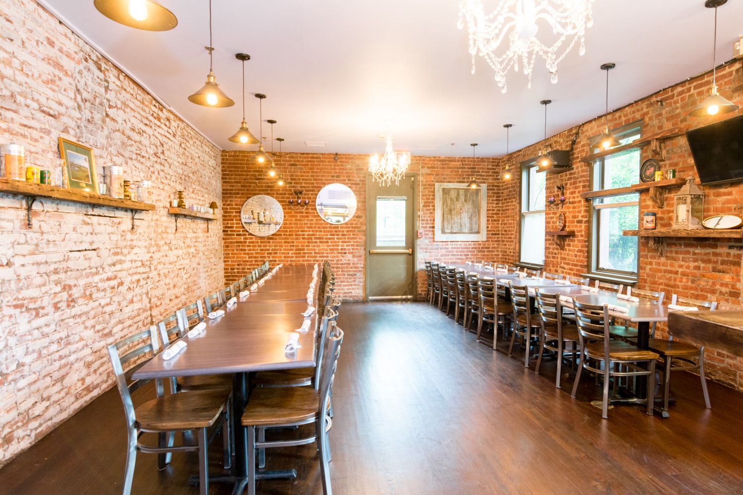 Private room at Luna