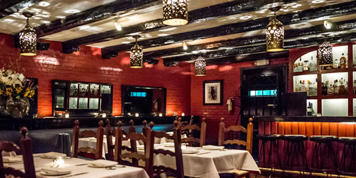 La Cueva (The Cave) at El Parador Cafe