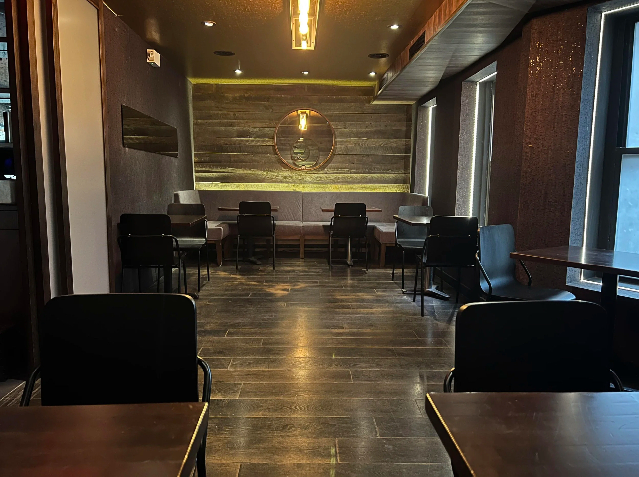 Ama Raw Bar West Village venue