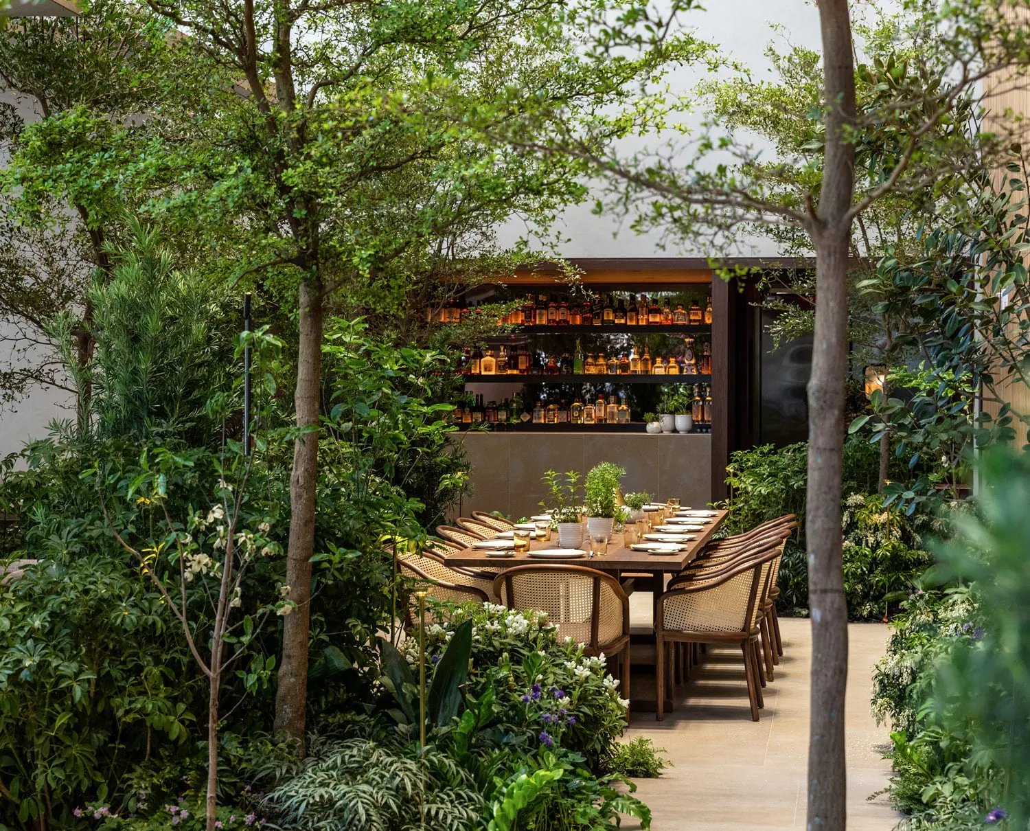 Garden Table at Le Pavillon