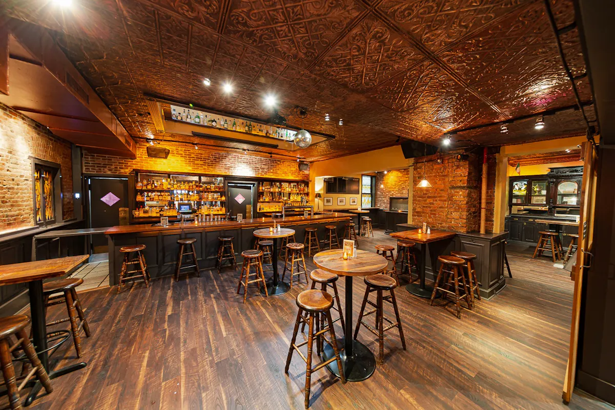 The Globe Front Bar at The Globe Bar