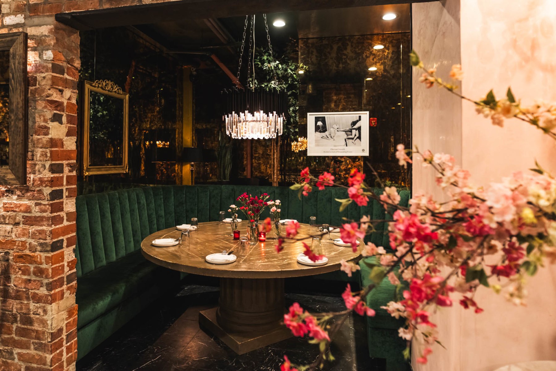 Saint Restaurant Bar & Speakeasy private dining