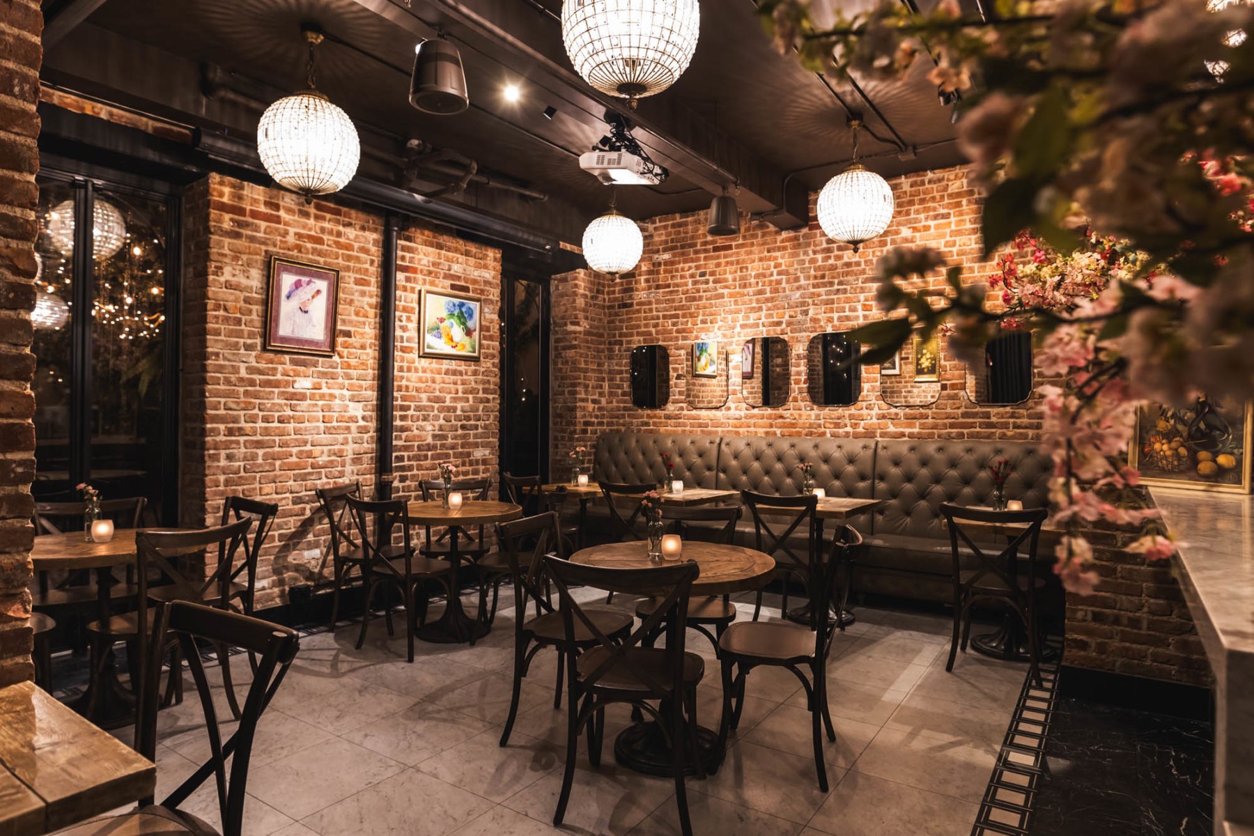 Saint Restaurant Bar & Speakeasy private dining 5