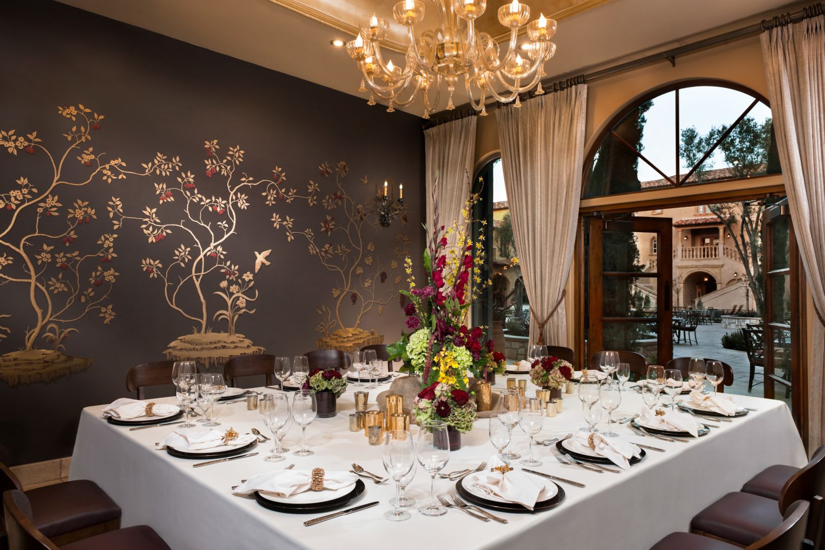 Private boardroom-style meeting and corporate training at Le Chateau Garden Bistro