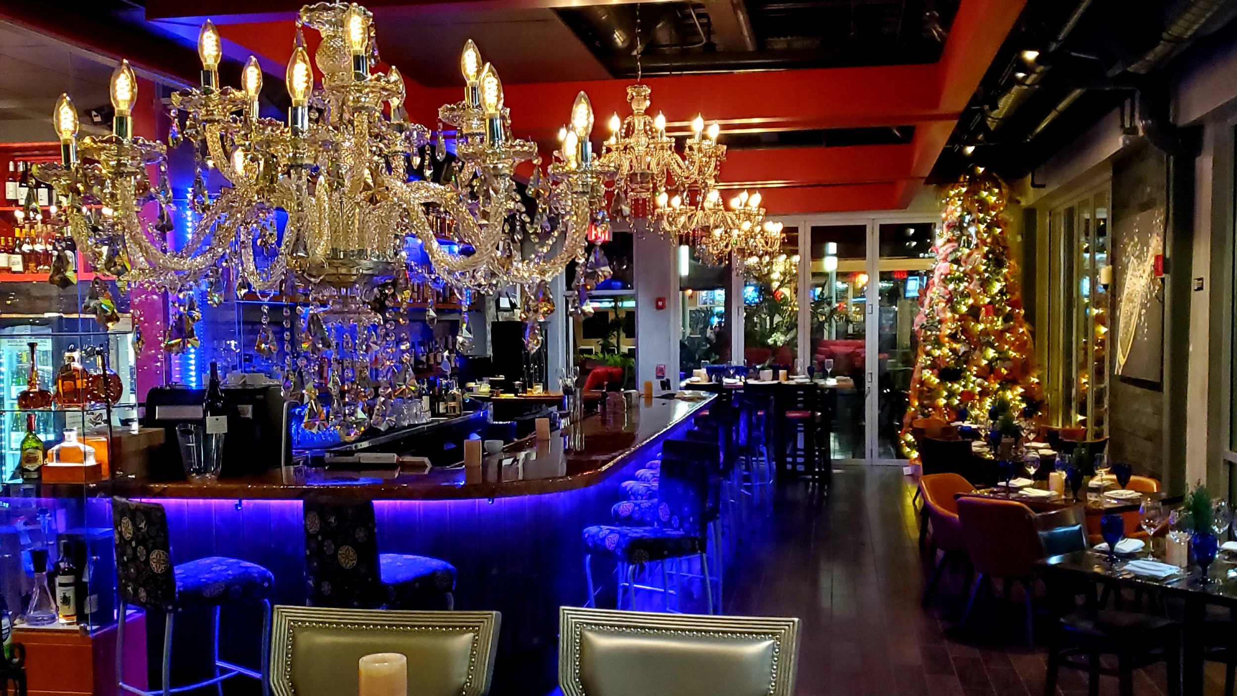 Indoor Dining Room & Bar at Bites & Bubbles