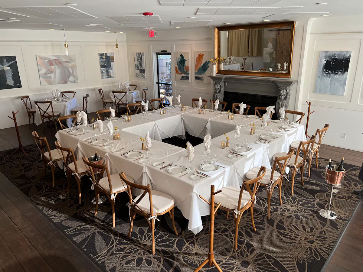 The Mirage Room at Willie's Modern Fare