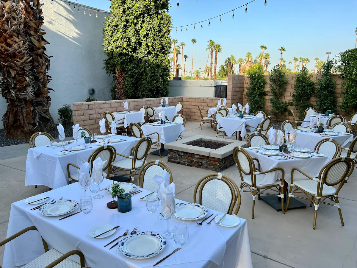 Patio at Willie's Modern Fare