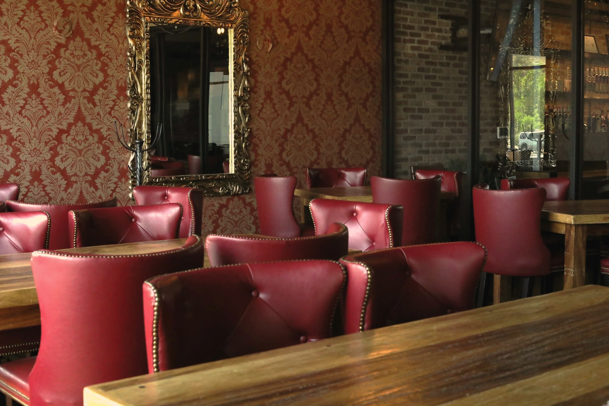 Settlers Lounge- 21+ at Eight Settlers Distillery & Restaurant - Cottonwood