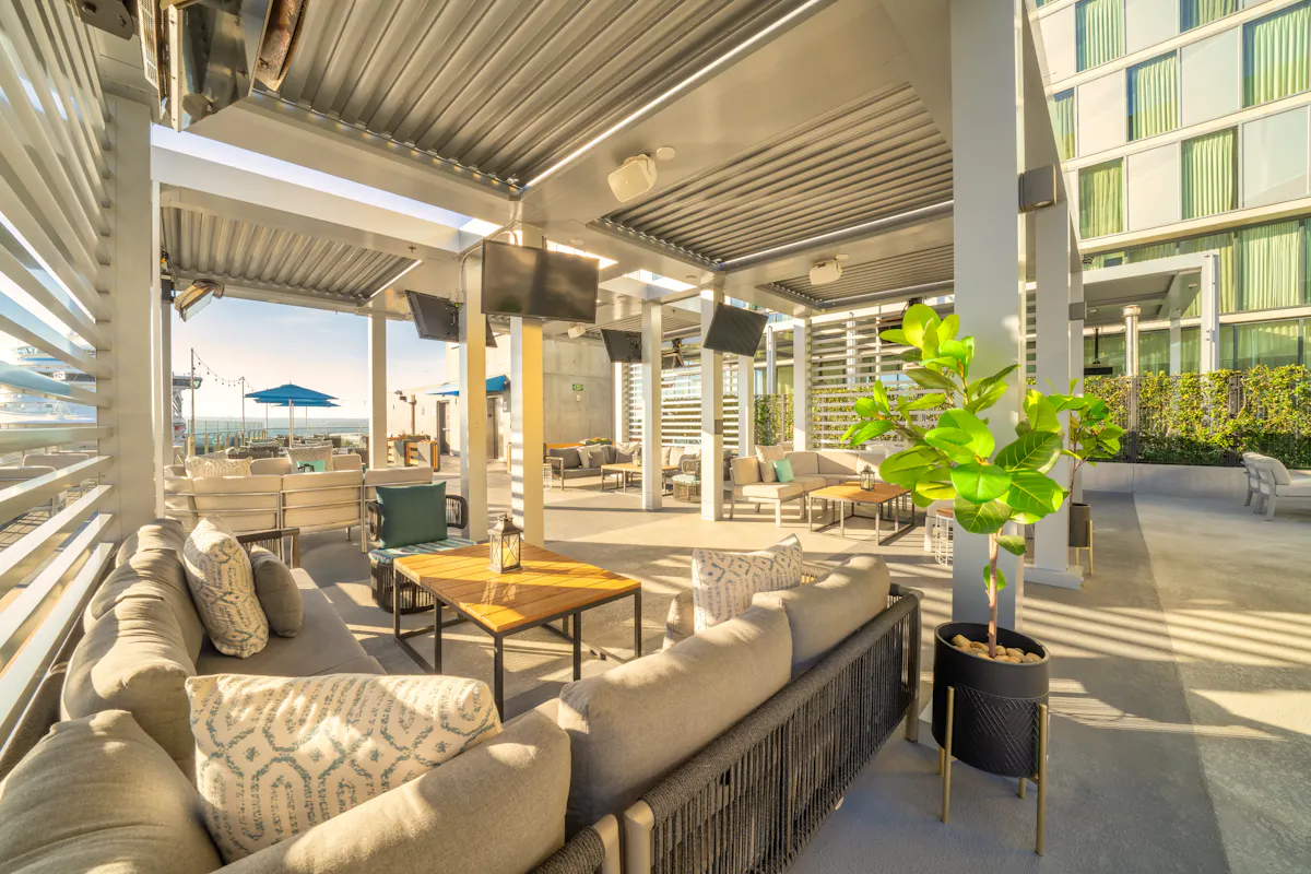 Harbor & Sky Rooftop Bar and Lounge private dining 2