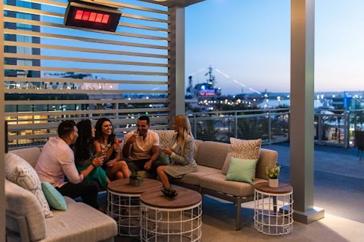Harbor & Sky Rooftop Bar and Lounge private dining 4
