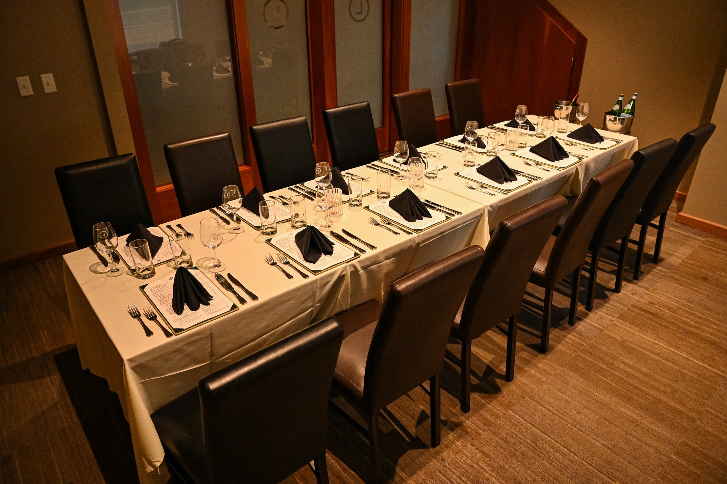 Leone's Italian private dining 4