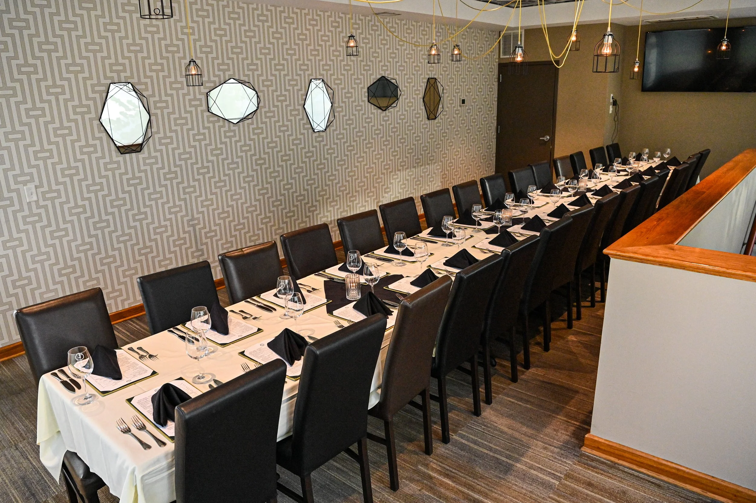 Leone's Italian private dining 3