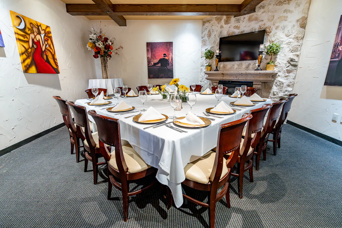 Ferrari's Italian Villa & Chop House private dining 4