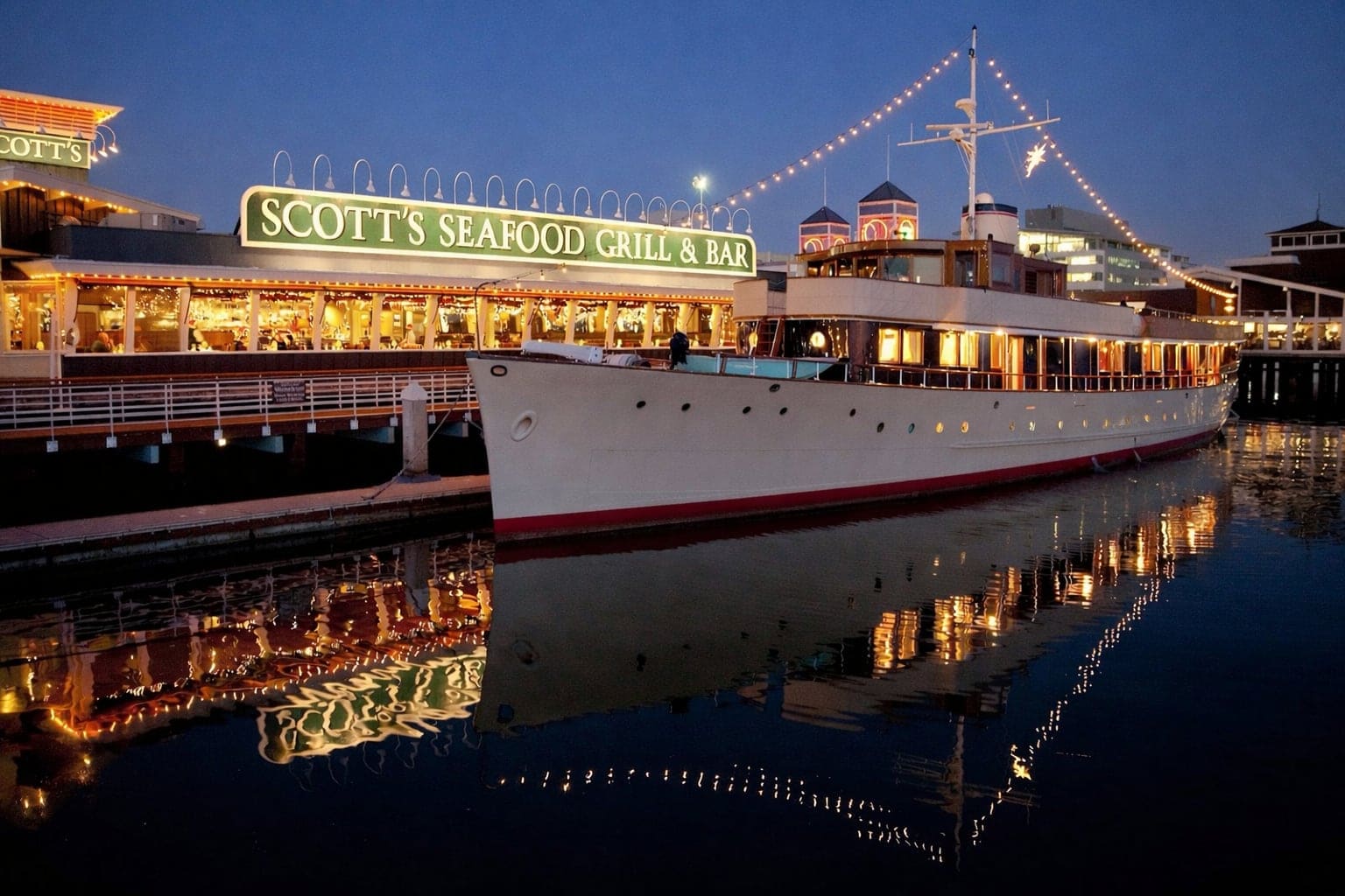 Port of Oakland at Scott's Seafood Grill & Bar