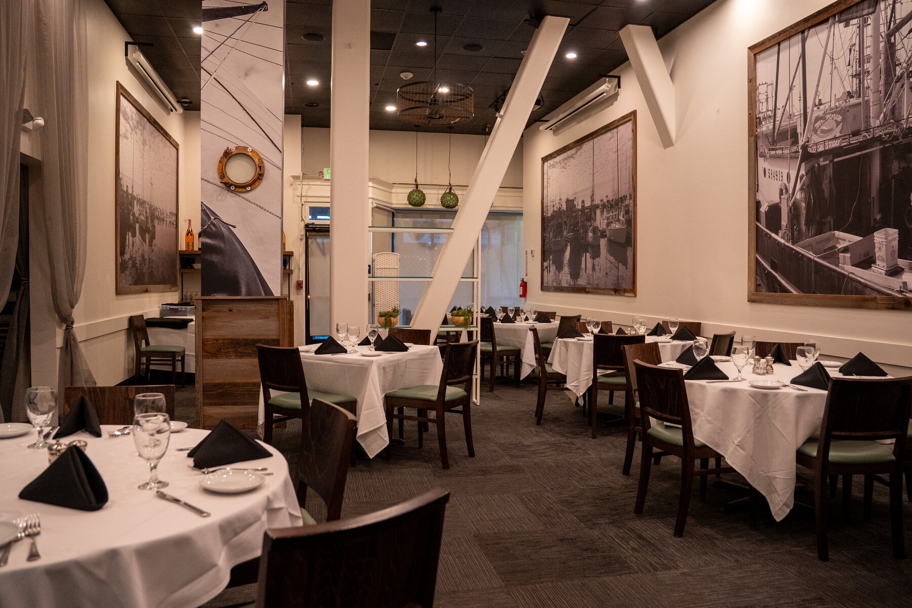 Scott's Seafood private dining 4