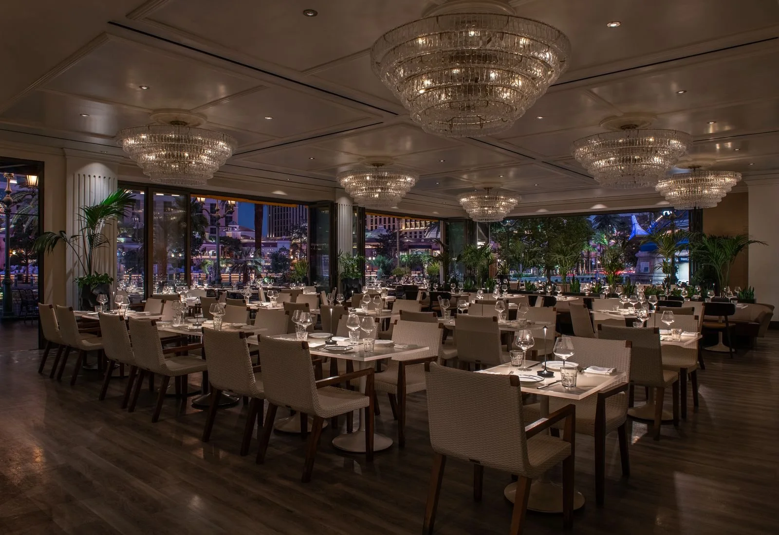 Main Dining Room at Alexxa's