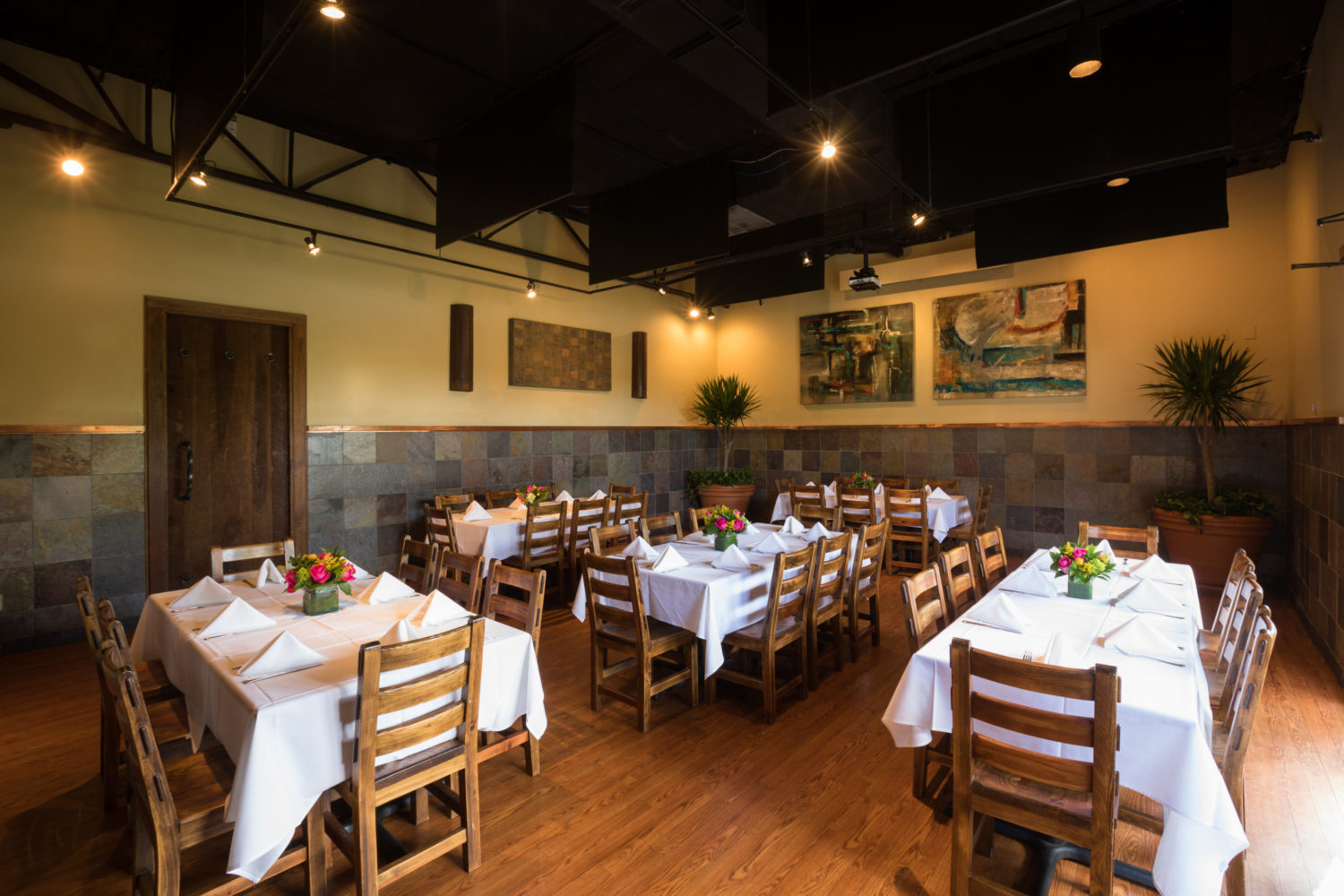 Salón el Jardín (The Garden Room) at Paloma Blanca Mexican Cuisine