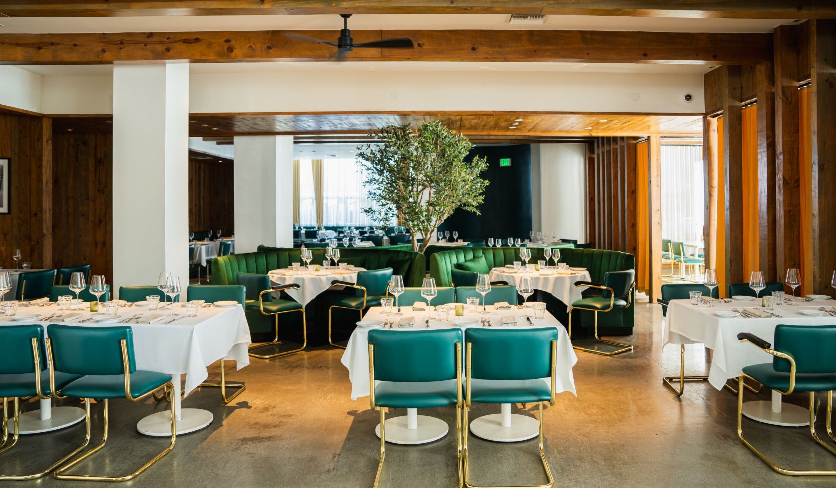 Donna Mare Italian Chophouse private dining 4