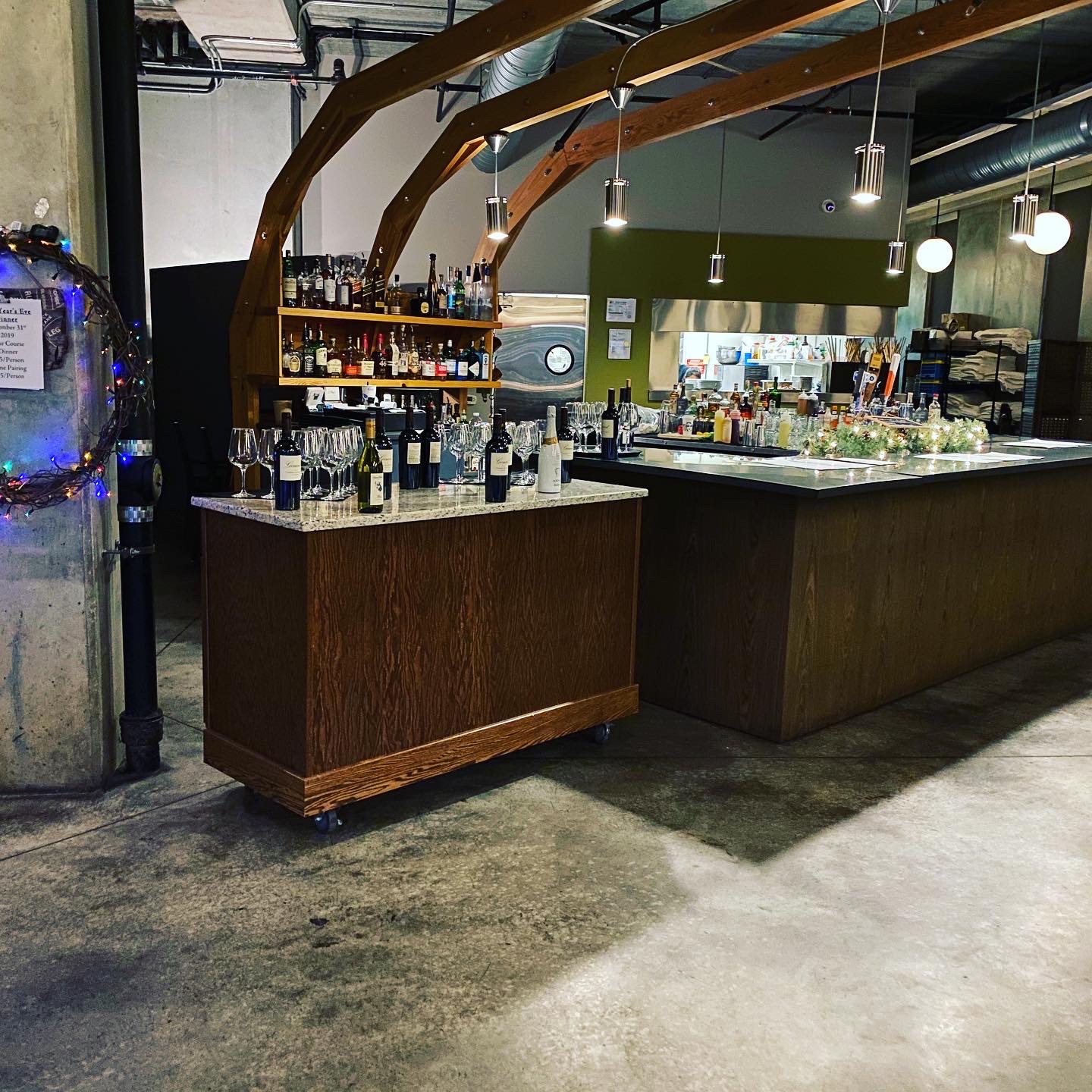 HoQTail Lounge at HoQ Restaurant