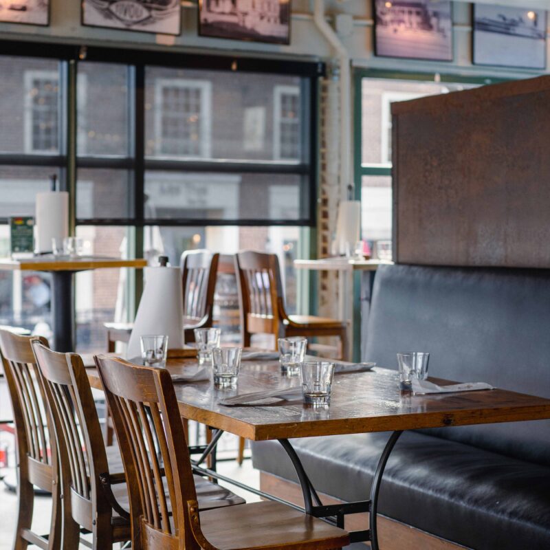 Vola’s Dockside Grill and Hi-Tide Lounge private dining