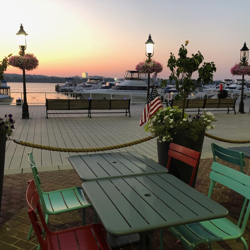 Vola’s Dockside Grill and Hi-Tide Lounge private dining 5