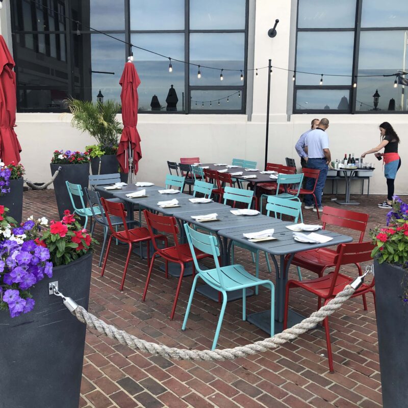 Vola’s Dockside Grill and Hi-Tide Lounge private dining 3