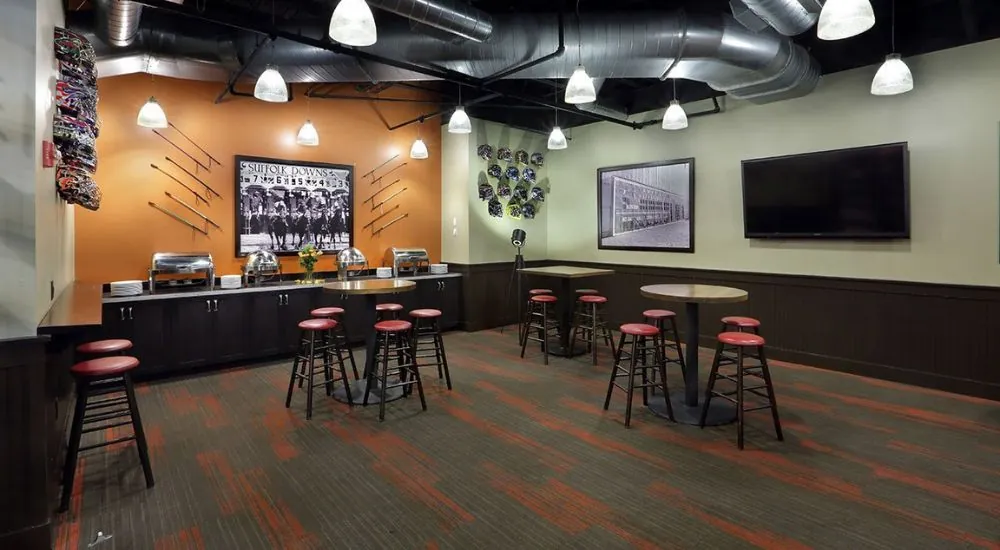Skybokx 109 Sports Bar & Grill private dining 4