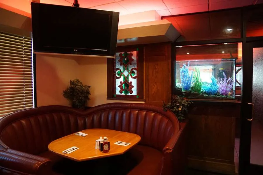 Rae's Restaurant & Lounge private dining 3