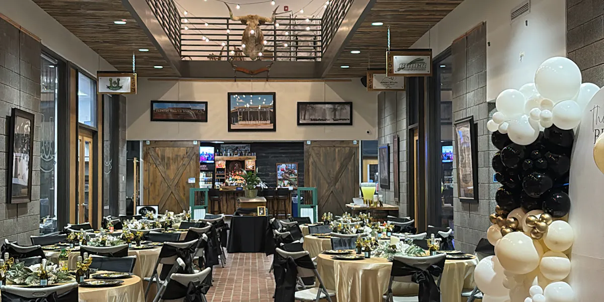 Restaurant at The Barn Door Grill and Bar