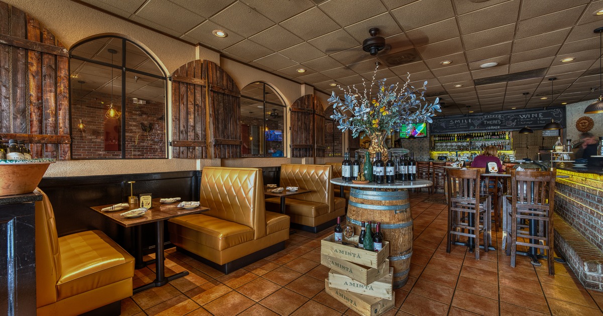 Piero's Corner private dining 2