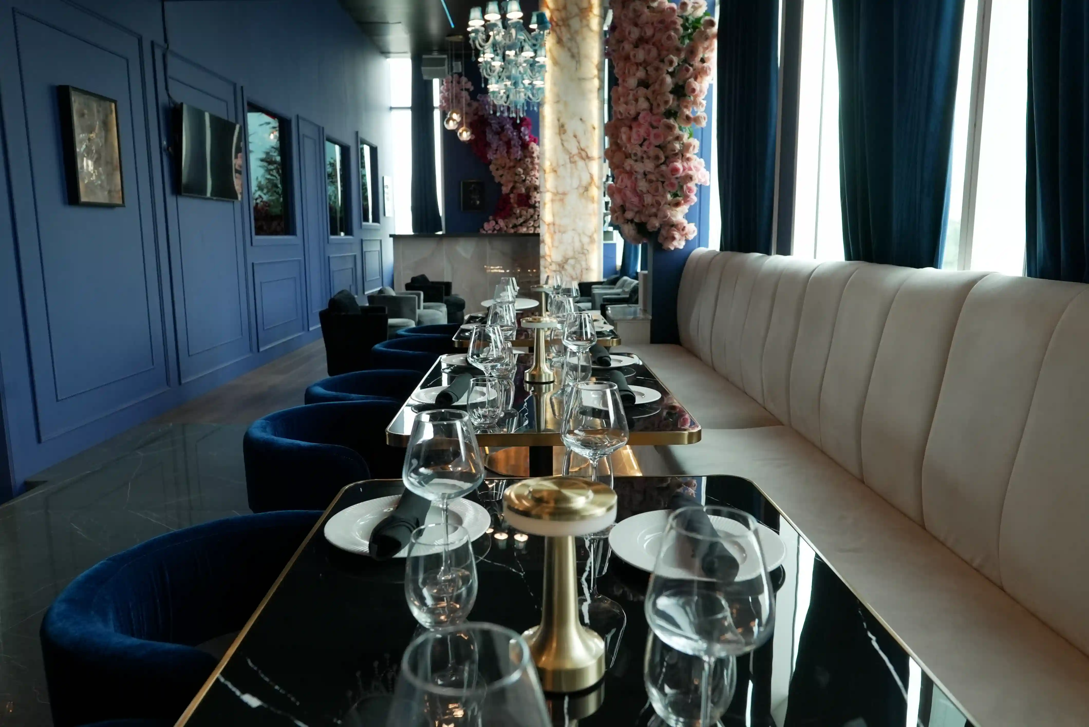 Confessions private dining 5