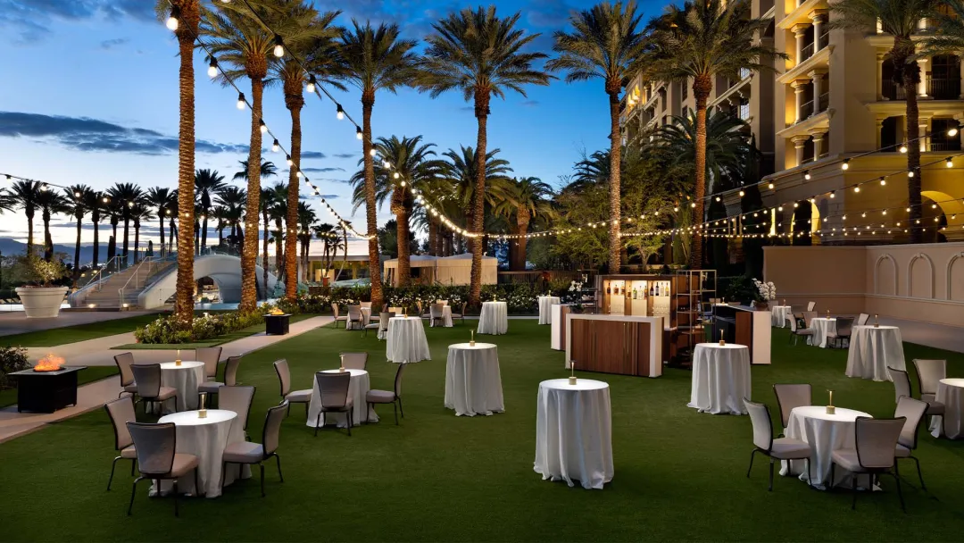 The Backyard at Hank's Fine Steaks & Martinis