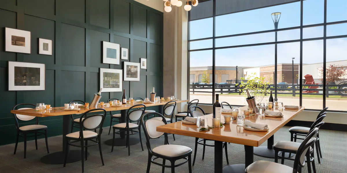 Tasting Room at 33 Staves