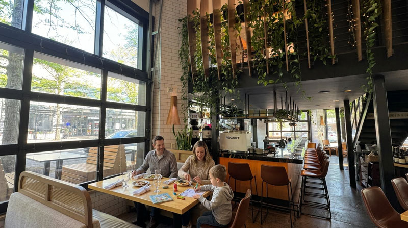 Green Pig Bistro private dining 3
