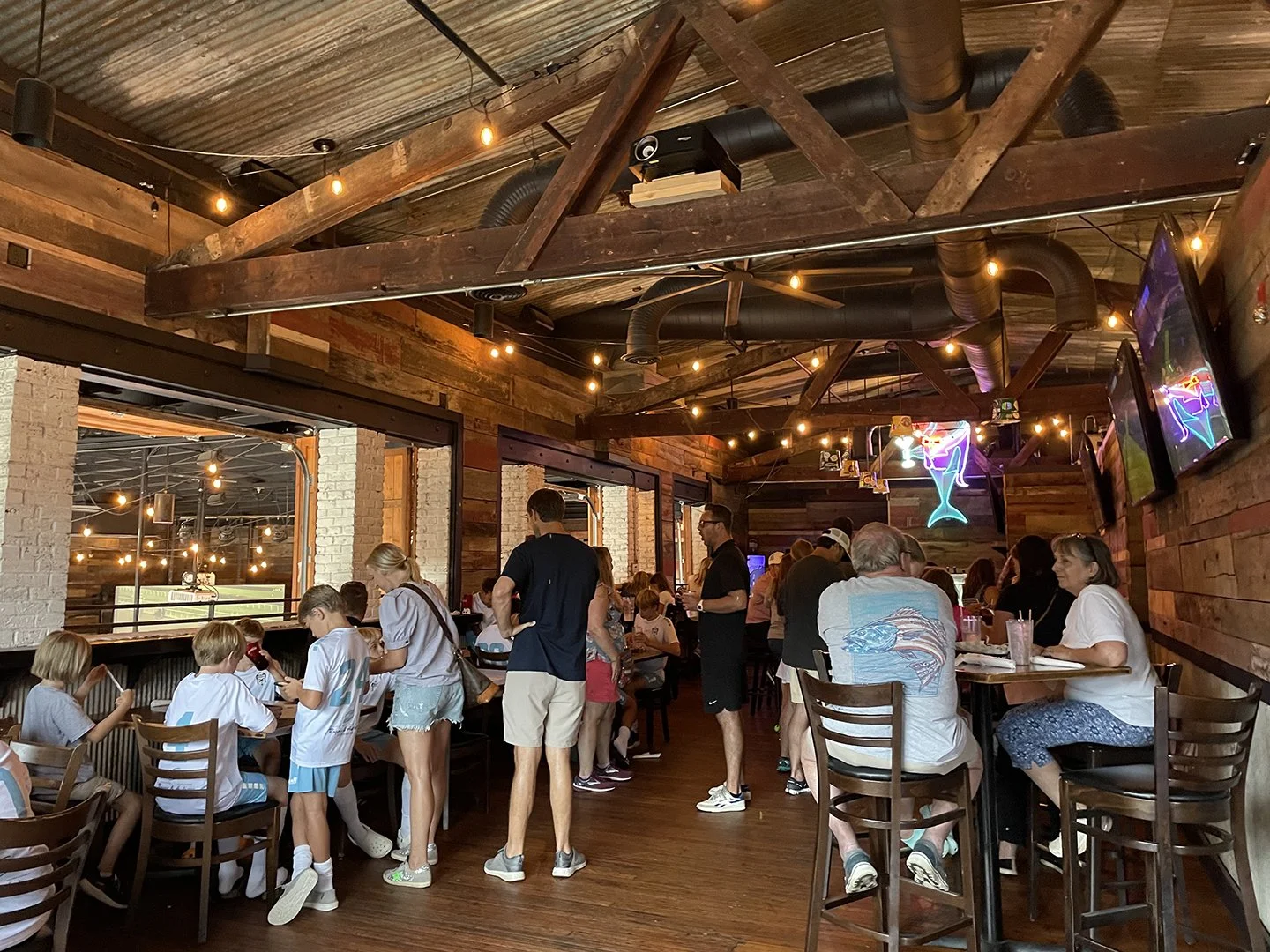 Daddy Mac's Down Home Dive private dining 3