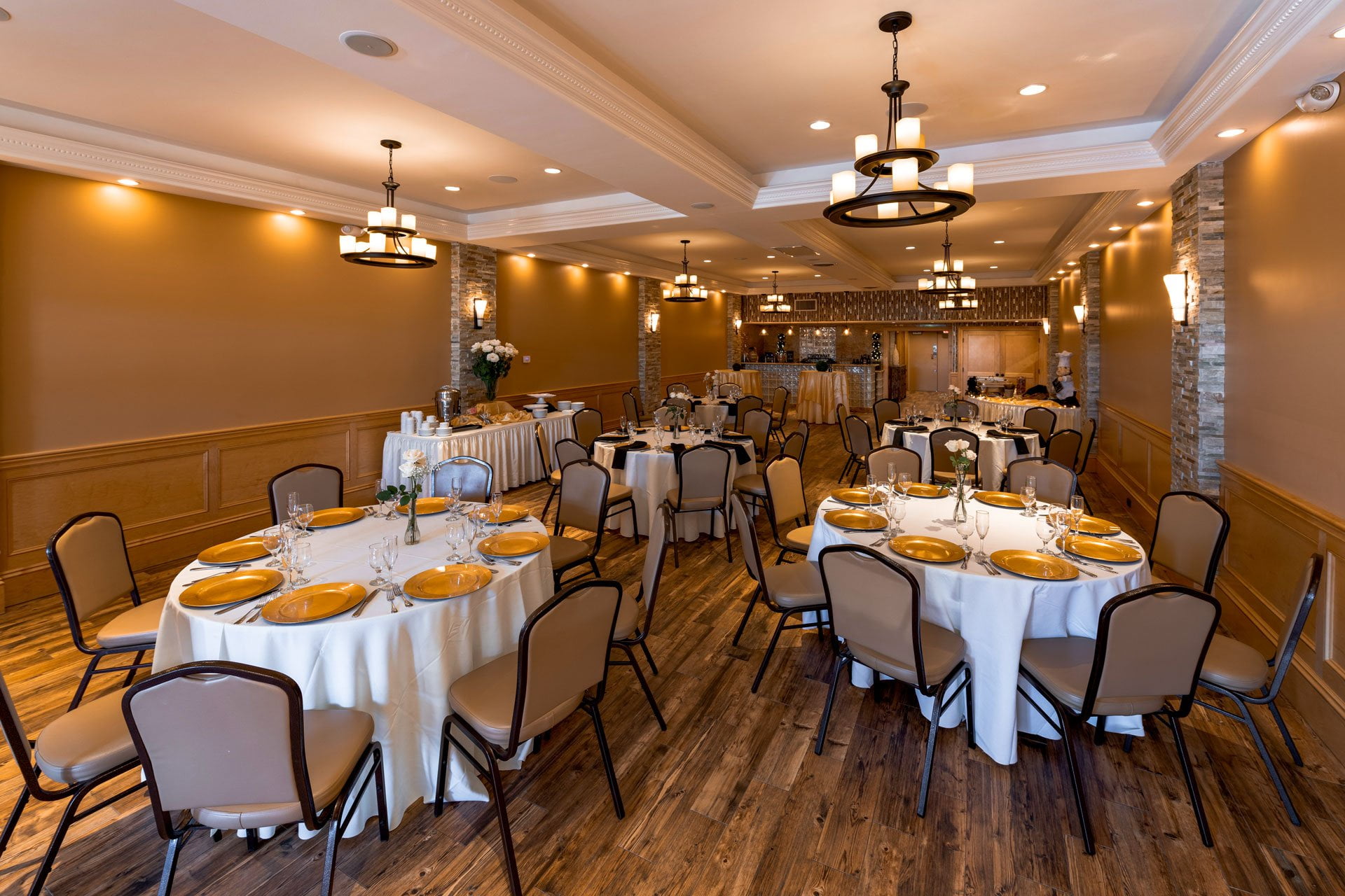 Avellino's Restaurant & Catering private dining
