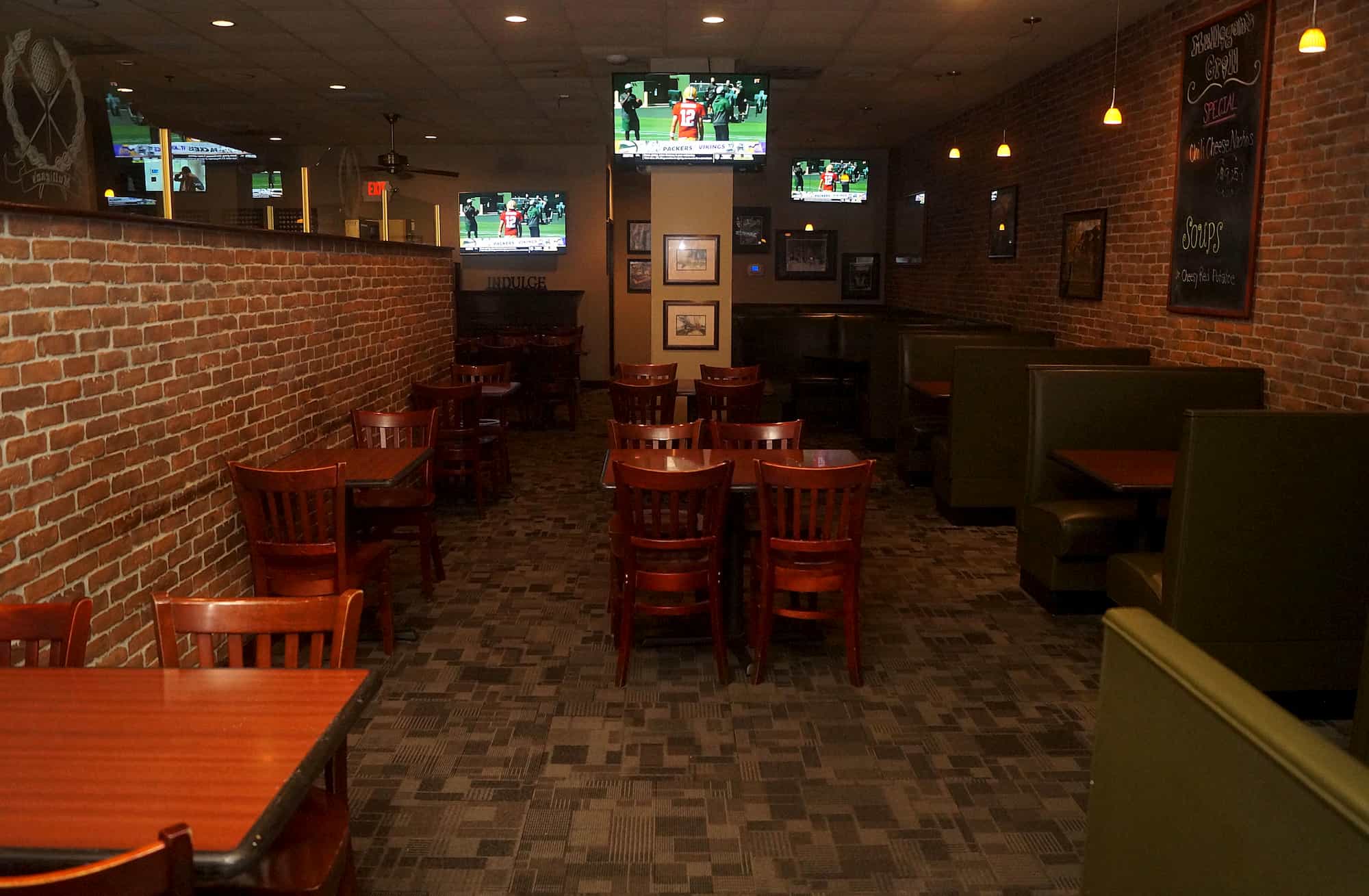 Mulligan's Grill private dining 3