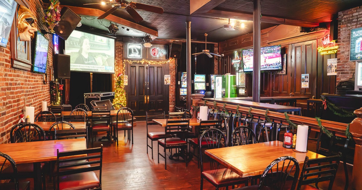 Great Grizzly Bear private dining 2